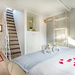 Guesthost - Otto House - Castello Di Cozy Flat Appartement