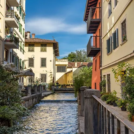 Guesthost - Otto House - Castello Di Cozy Flat Appartement
