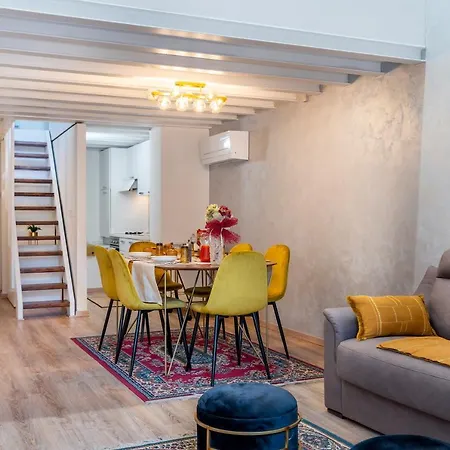 Otto House - Castello Di Cozy Flat شقة